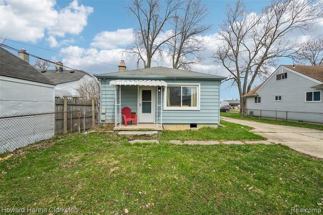 19136 Florian Street, Roseville, MI 48066