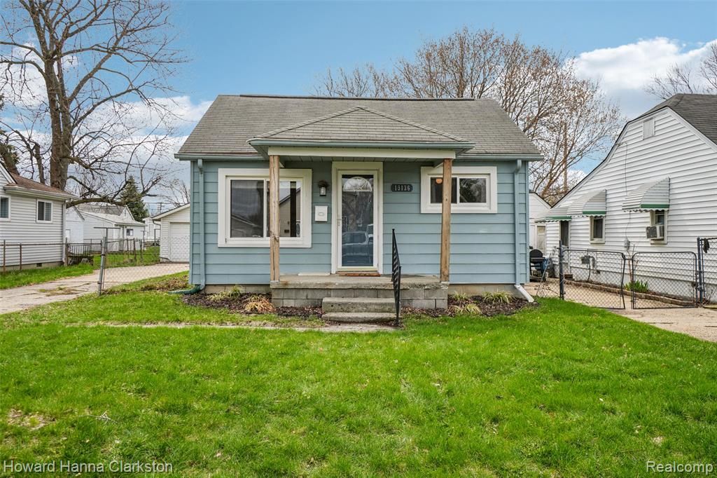 19136 Florian Street, Roseville, MI 48066