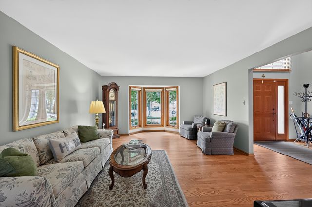 10841 Long Avenue, Oak Lawn, IL 60453