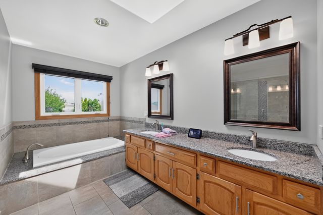 10841 Long Avenue, Oak Lawn, IL 60453