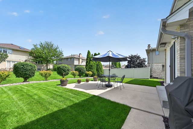 10841 Long Avenue, Oak Lawn, IL 60453