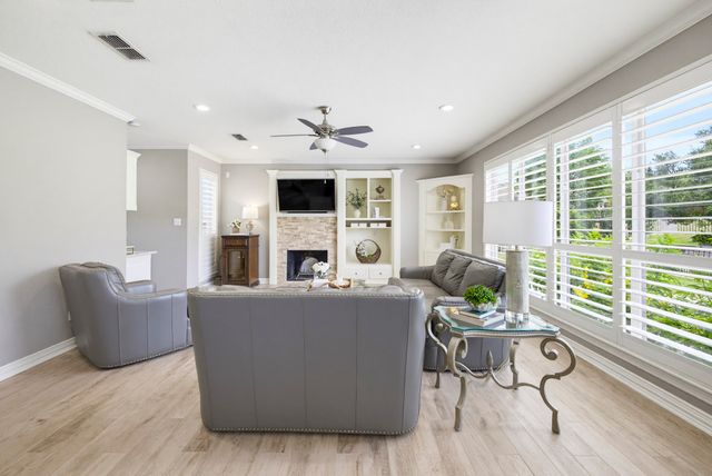 11812 Blue Creek Drive, Fort Worth, TX 76008