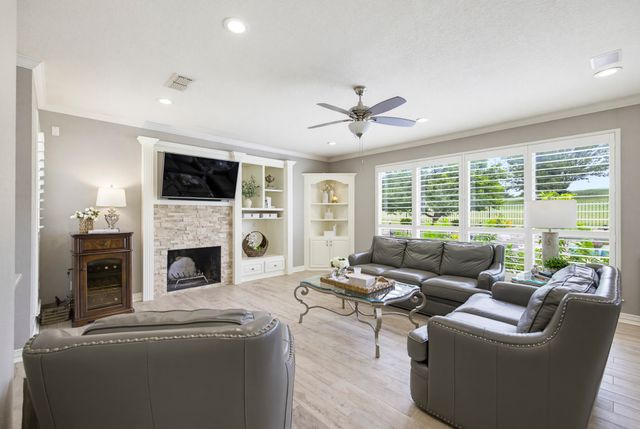 11812 Blue Creek Drive, Fort Worth, TX 76008
