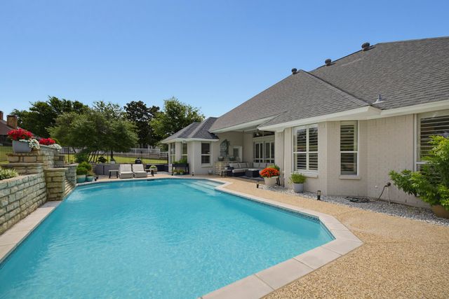 11812 Blue Creek Drive, Fort Worth, TX 76008