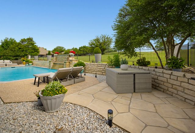 11812 Blue Creek Drive, Fort Worth, TX 76008