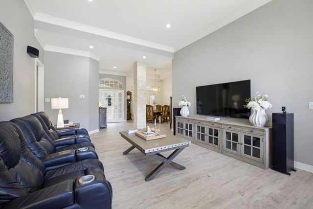 11812 Blue Creek Drive, Fort Worth, TX 76008