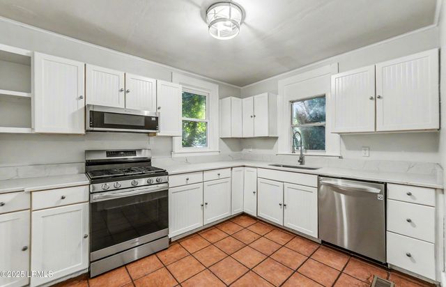 2301 Hermitage Road, Beaufort, SC 29902