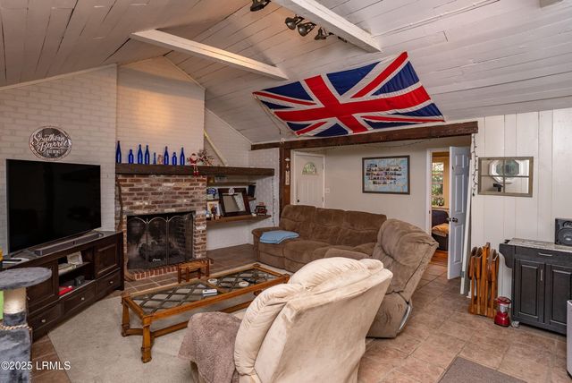 2301 Hermitage Road, Beaufort, SC 29902