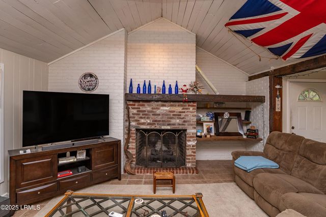 2301 Hermitage Road, Beaufort, SC 29902
