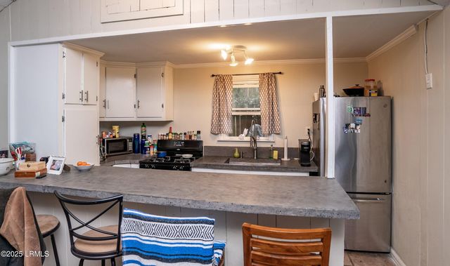 2301 Hermitage Road, Beaufort, SC 29902