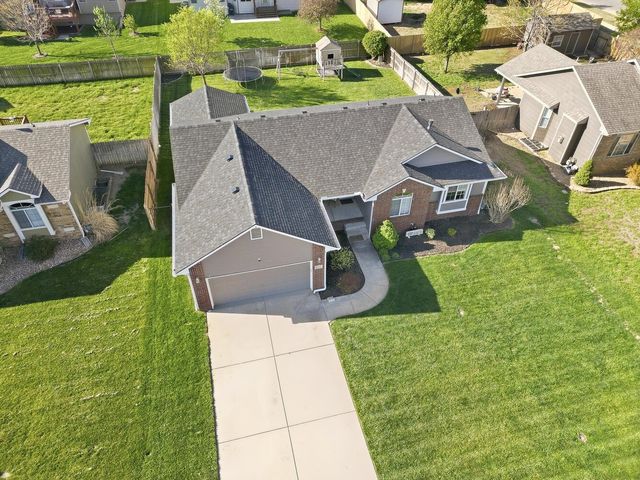 2637 E Keys Ct, Derby, KS 67037