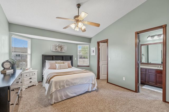 2637 E Keys Ct, Derby, KS 67037