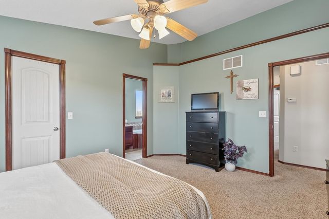 2637 E Keys Ct, Derby, KS 67037