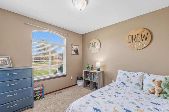2637 E Keys Ct, Derby, KS 67037