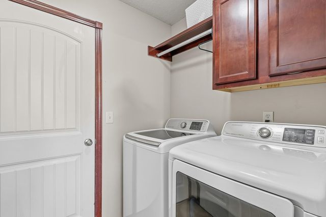 2637 E Keys Ct, Derby, KS 67037