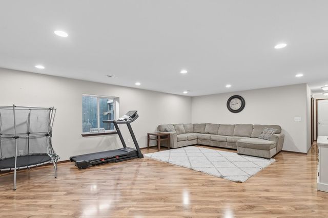 2637 E Keys Ct, Derby, KS 67037