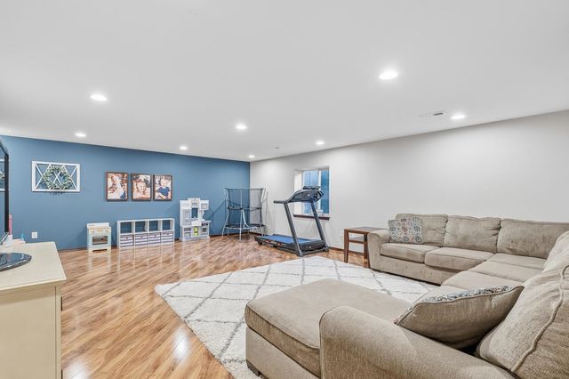 2637 E Keys Ct, Derby, KS 67037