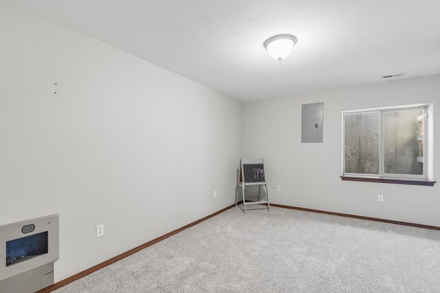 2637 E Keys Ct, Derby, KS 67037