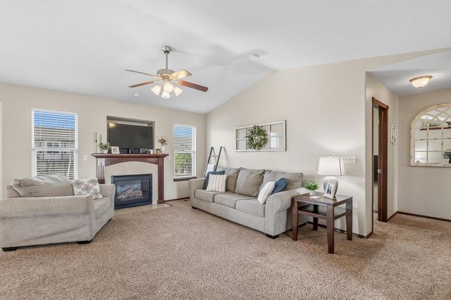 2637 E Keys Ct, Derby, KS 67037