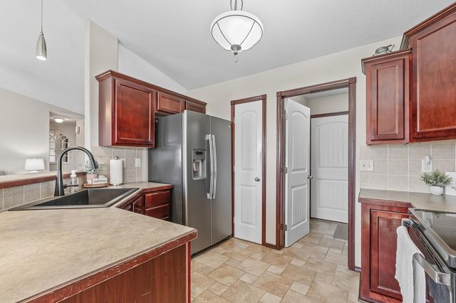 2637 E Keys Ct, Derby, KS 67037