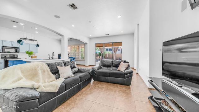 757 W CAROB Way, Chandler, AZ 85248