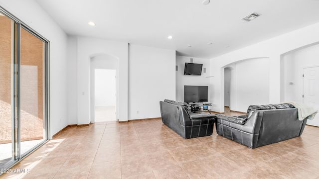 757 W CAROB Way, Chandler, AZ 85248