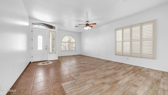 757 W CAROB Way, Chandler, AZ 85248