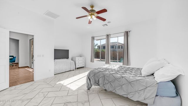 757 W CAROB Way, Chandler, AZ 85248