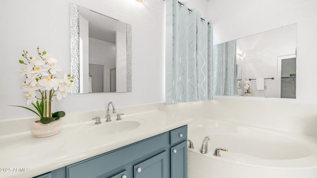 757 W CAROB Way, Chandler, AZ 85248