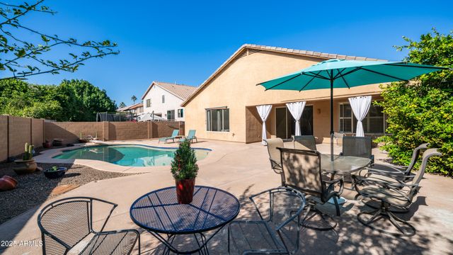 757 W CAROB Way, Chandler, AZ 85248