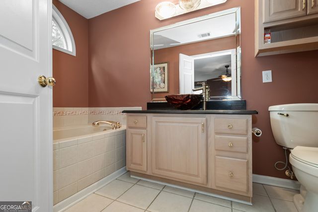 115 Courtyard Lane, Newnan, GA 30265