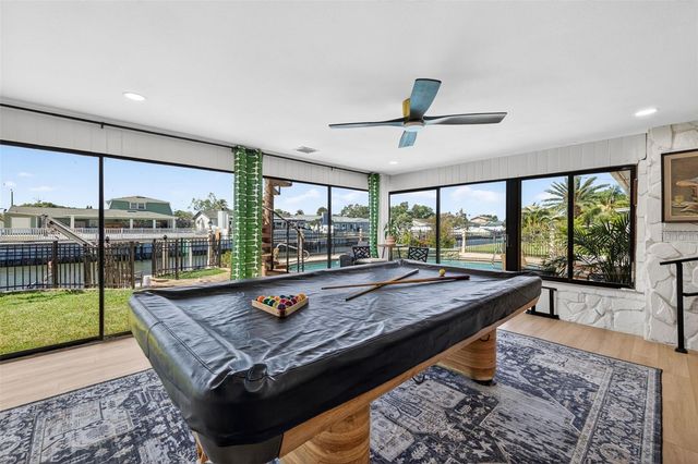 8450 FLAGSTONE DRIVE, Tampa, FL 33615