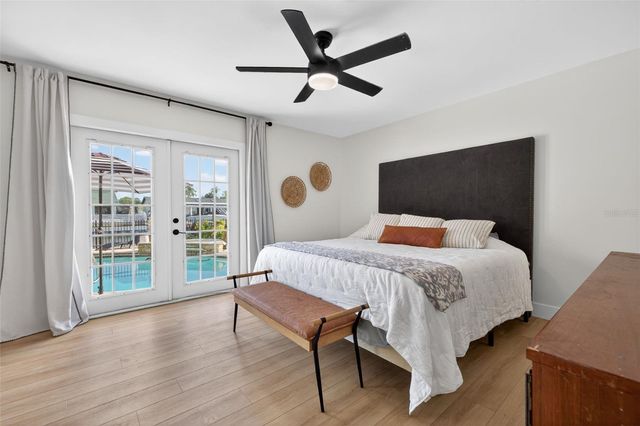 8450 FLAGSTONE DRIVE, Tampa, FL 33615