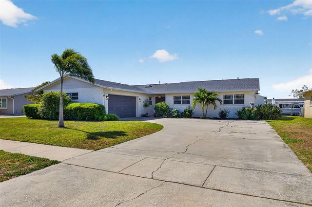 8450 FLAGSTONE DRIVE, Tampa, FL 33615