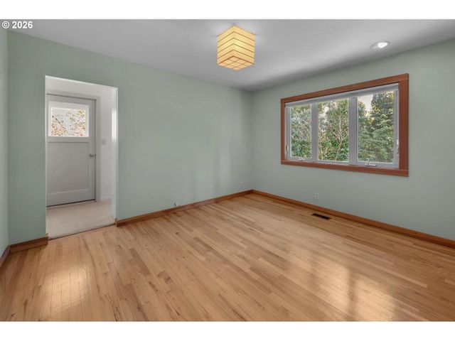 2591 GREENTREE Rd, Lake Oswego, OR 97034