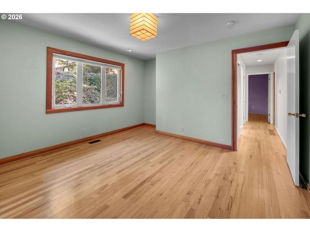 2591 GREENTREE Rd, Lake Oswego, OR 97034