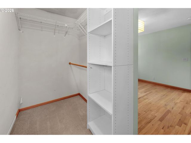 2591 GREENTREE Rd, Lake Oswego, OR 97034