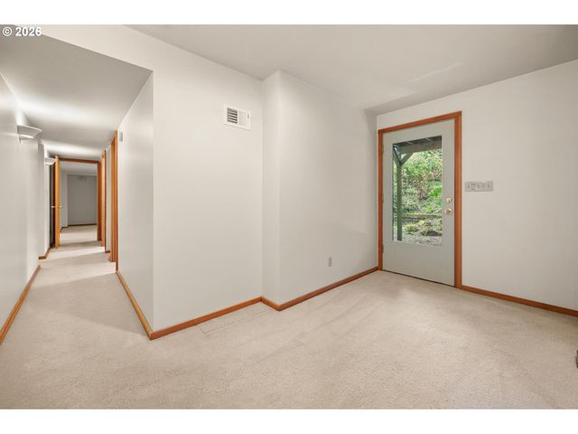 2591 GREENTREE Rd, Lake Oswego, OR 97034