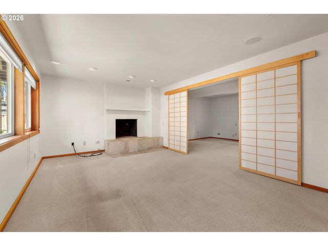 2591 GREENTREE Rd, Lake Oswego, OR 97034