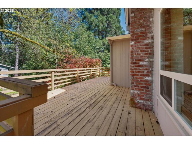 2591 GREENTREE Rd, Lake Oswego, OR 97034