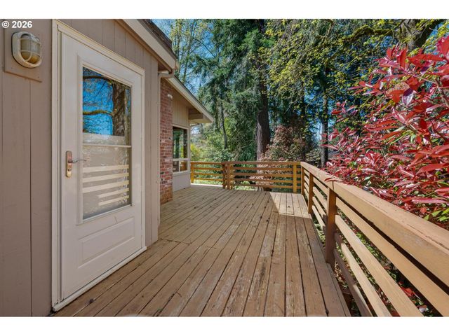 2591 GREENTREE Rd, Lake Oswego, OR 97034