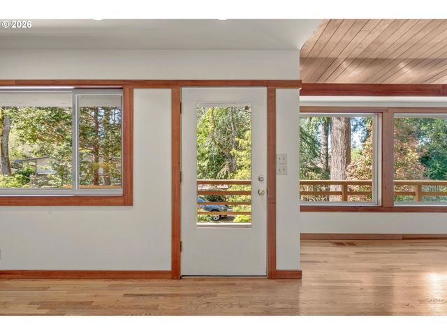 2591 GREENTREE Rd, Lake Oswego, OR 97034