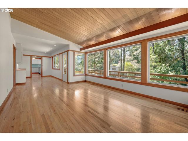 2591 GREENTREE Rd, Lake Oswego, OR 97034