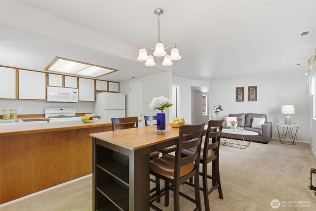 88 NW Lopez Lane, Bremerton, WA 98311