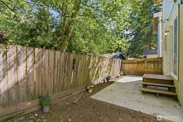 88 NW Lopez Lane, Bremerton, WA 98311