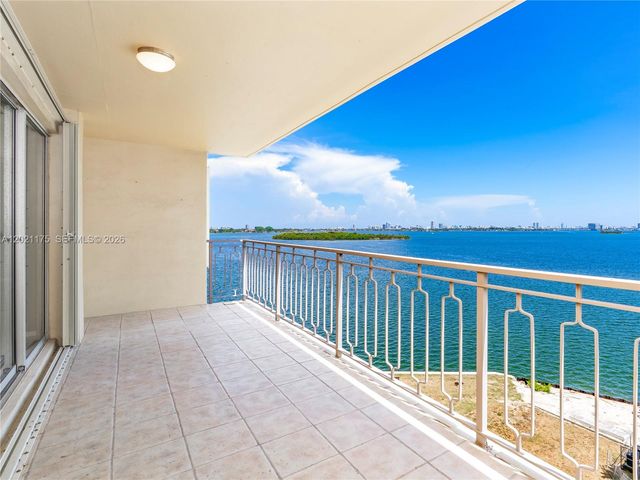 11111 Biscayne Blvd 912, Miami, FL 33181