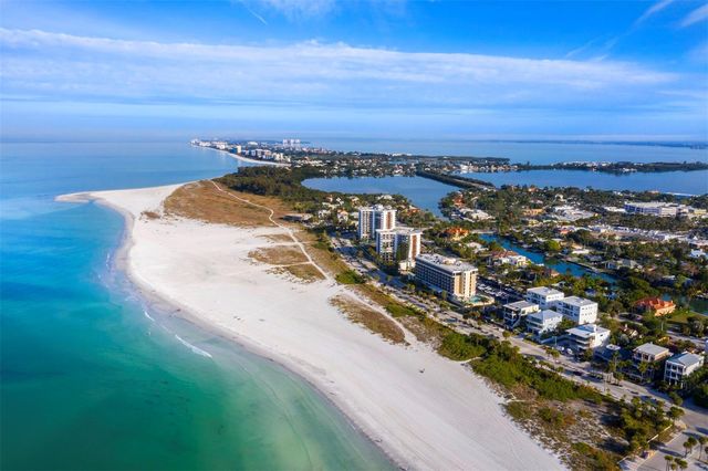 800 S BLVD OF THE PRESIDENTS 19, Sarasota, FL 34236