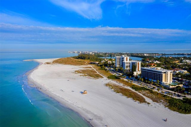 800 S BLVD OF THE PRESIDENTS 19, Sarasota, FL 34236