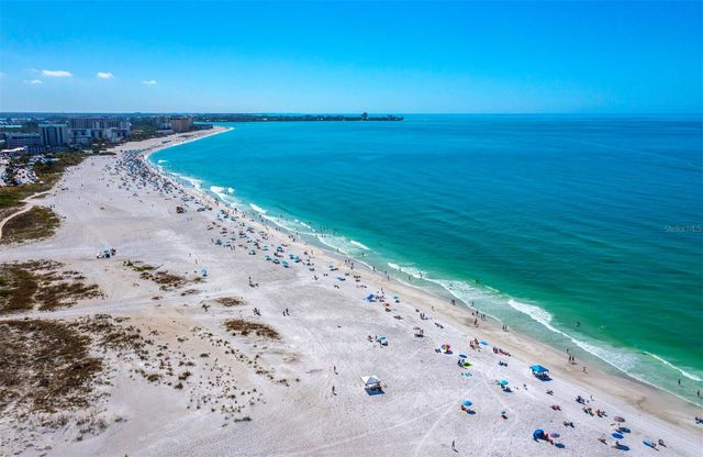 800 S BLVD OF THE PRESIDENTS 19, Sarasota, FL 34236