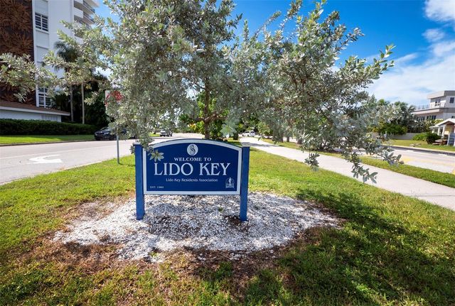 800 S BLVD OF THE PRESIDENTS 19, Sarasota, FL 34236